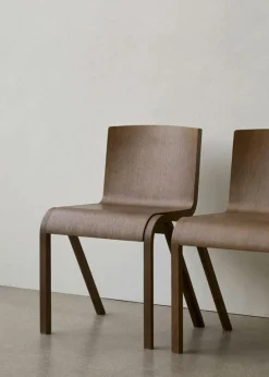 Ready Stol, Mörkbetsad Ek