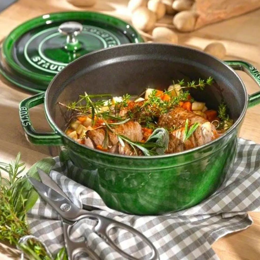 Staub Grytor-Rund Gryta i Gjutjärn 3,8 L, Svart