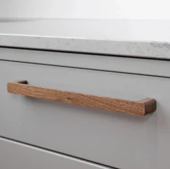 Sans Handtag C/C 224, Valnöt