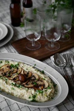 Serveringsfat Oval 18x30 cm, Vanilj