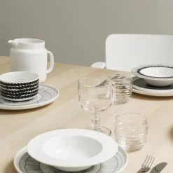 Marimekko Mattallrikar-Siirtolapuutarha Tallrik 20 cm, Vit/Svart