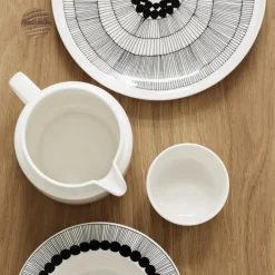 Marimekko Mattallrikar-Siirtolapuutarha Tallrik 20 cm, Vit/Svart