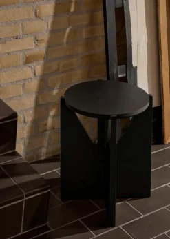 Kristina Dam Studio Pallar-Simple Pall, Lackerad Ek