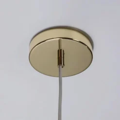 Crème Atelier Pendellampor-Soft Serve Pendel 03, Mässing / Blueberry Sorbet