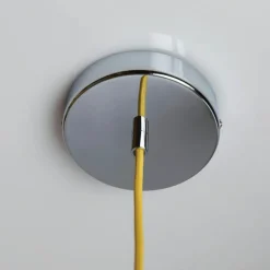 Crème Atelier Pendellampor-Soft Serve Pendel 03, Mässing / Blueberry Sorbet