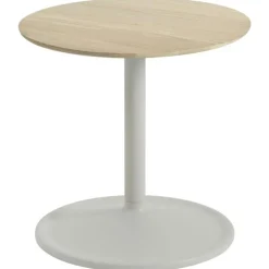 Muuto Sidobord & Avlastningsbord-Soft Sidobord Ø41x40 cm, Massiv Rökt Ek / Svart