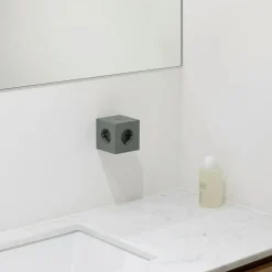 Square 2 Uttagsförlängare Med USB-C / Magnet, Beige