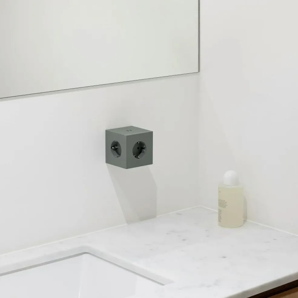 Square 2 Uttagsförlängare Med USB-C / Magnet, Beige