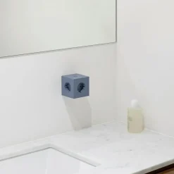 Square 2 Uttagsförlängare Med USB-C / Magnet, Beige