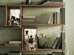 String Snapsskåp, Valnöt