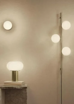 Edgeform Vägglampor|Plafonder-Stringball 1 Vägg-/Taklampa, Mässing