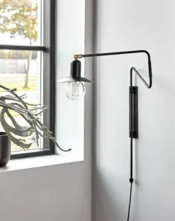 Swing Vägglampa, Svart