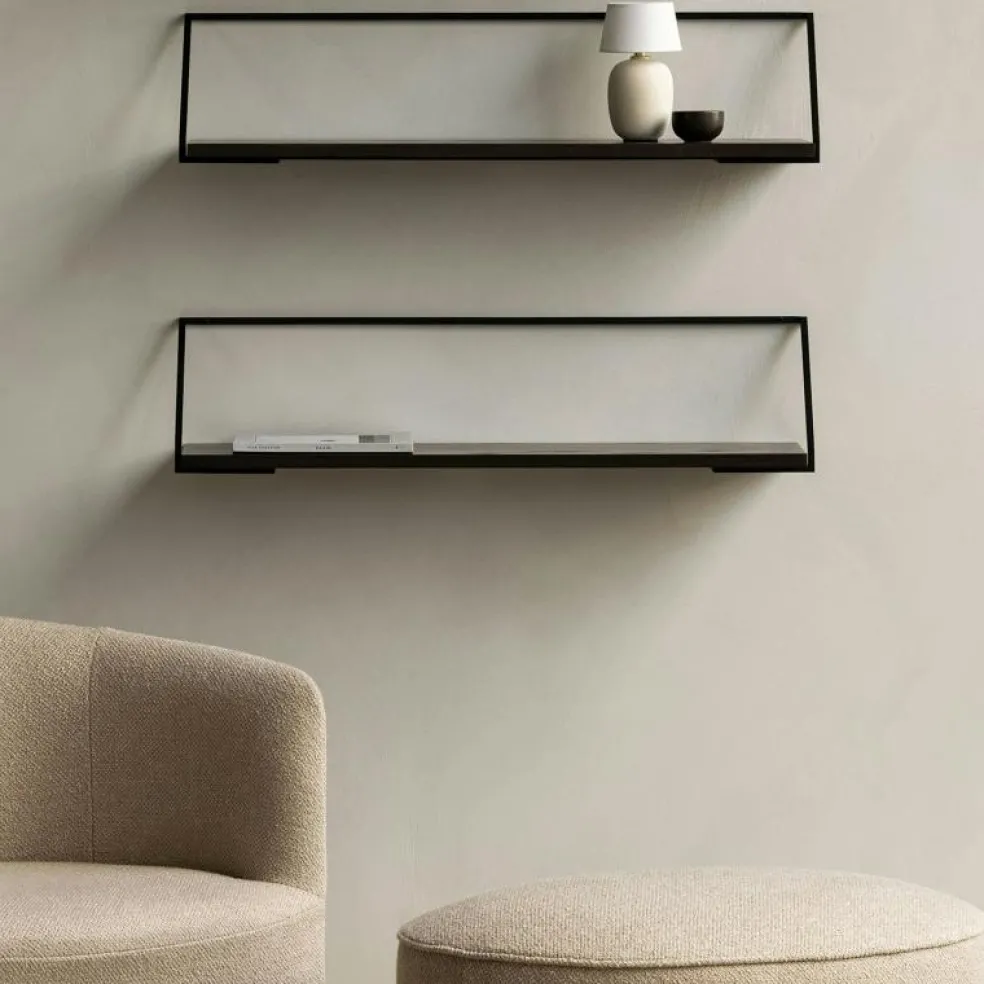 Tearoom Loungestol, Logan Flint