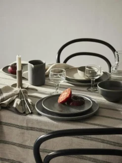 Thea Bordsduk 145x270 cm