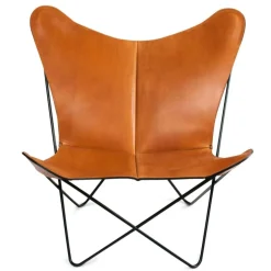 Trifolium Fladdermusfåtölj, Svart Underrede, Läder Natur