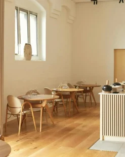 Triiio Matbord Ø135 cm, Oljad Ek