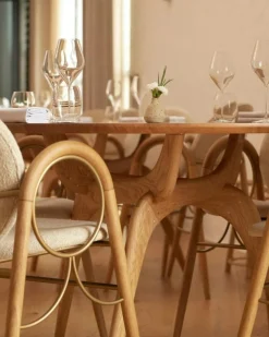 Triiio Matbord Ø135 cm, Oljad Ek