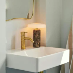 Trip Bordslampa Portabel, Vinröd