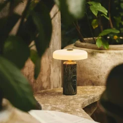 Trip Bordslampa Portabel, Vinröd