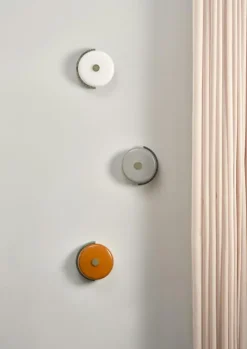 Trip Vägglampa, Marmor Ask / Grå