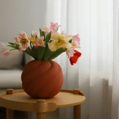 Cooee Design Vaser-Twist Ball Vas 20 cm, Svart