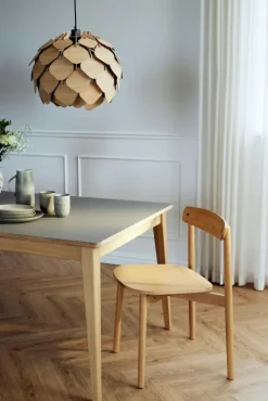 Unite Stol, Vitpigmenterad Ek