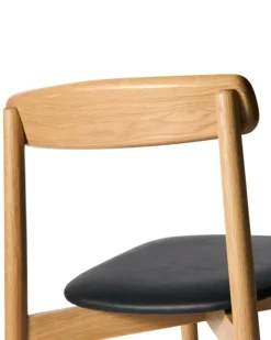 Unite Stol, Vitpigmenterad Ek