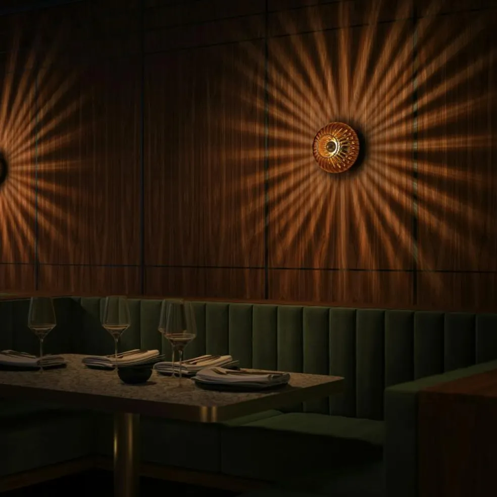 Urc 26 Vägglampa, Amber