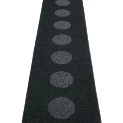 Pappelina Plastmattor-Vera 2.0 Matta Black / Black Metallic, 70x280 cm