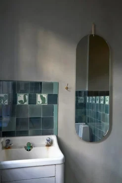 Väggspegel Hög, Mässing