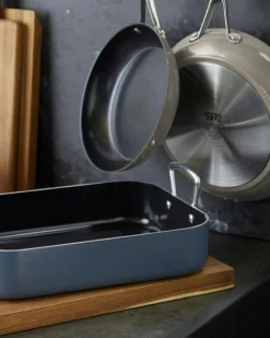 Kitchenware by Tareq Taylor Stekpannor-Vivian Stekpanna 20 cm, Indigo