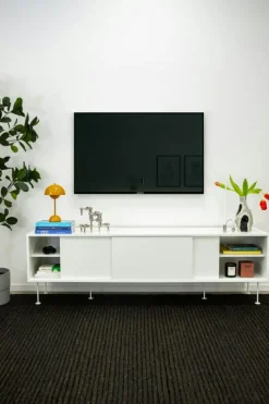 Vogue Mediabänk Med Ben 180 cm, Vitpigmenterad Ek / Mässing