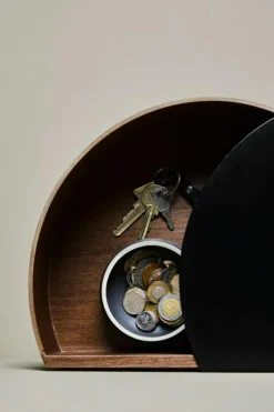 Wallie Hylla, Svart / Svart Ek