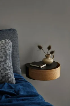 Wallie Hylla, Svart / Svart Ek