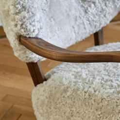 &Tradition Fåtöljer-Wulff ATD2 Loungefåtölj, Valnöt / Sheepskin Moonlight